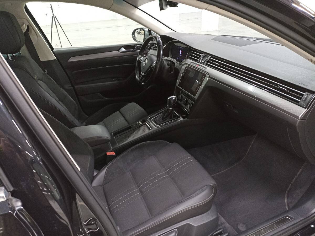 Volkswagen Passat с пробегом — 2018 год. Фото: #10