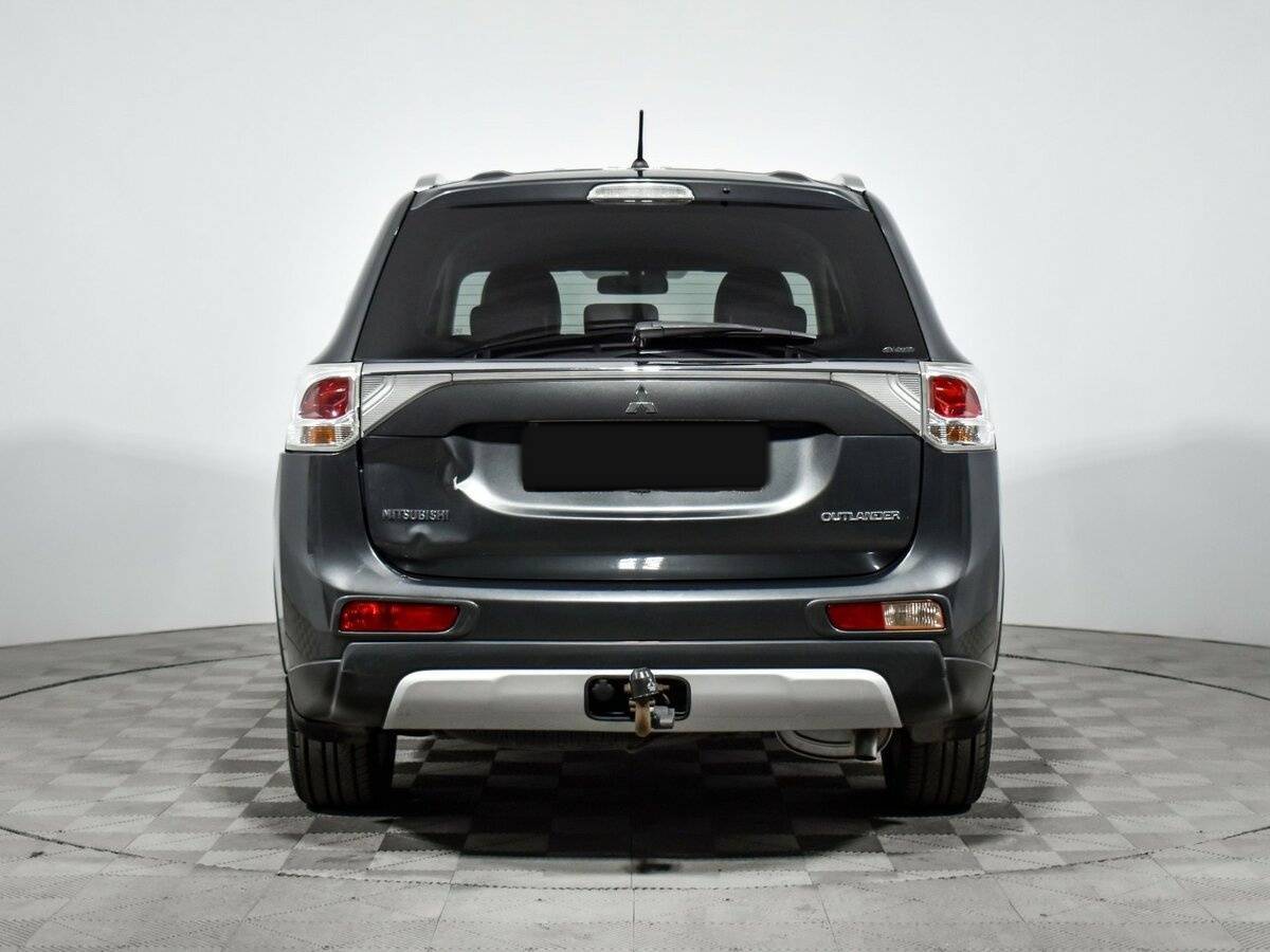 Mitsubishi Outlander с пробегом — 2014 год. Фото: #4
