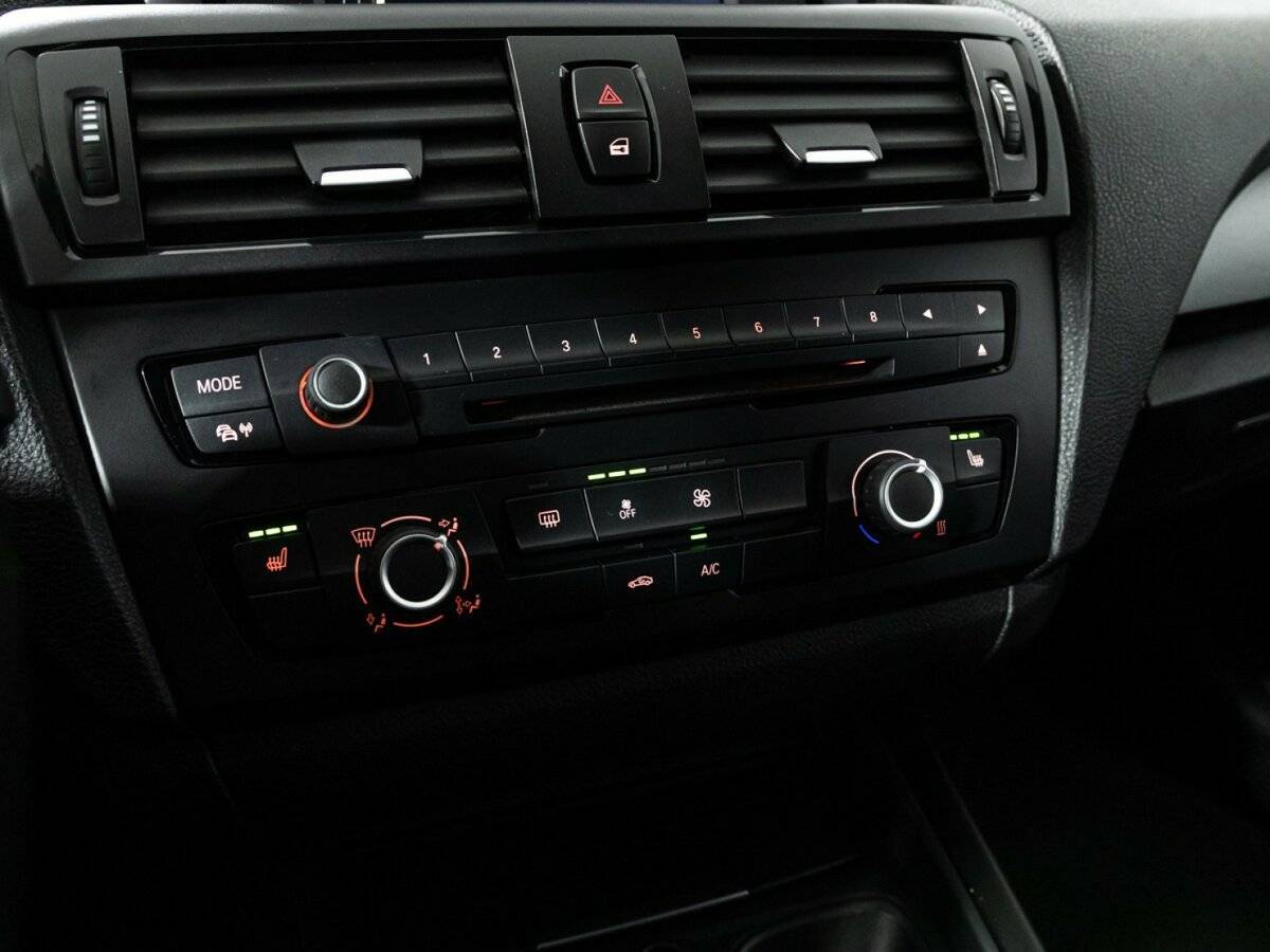 BMW 1 серии с пробегом — 2013 год. Фото: #15