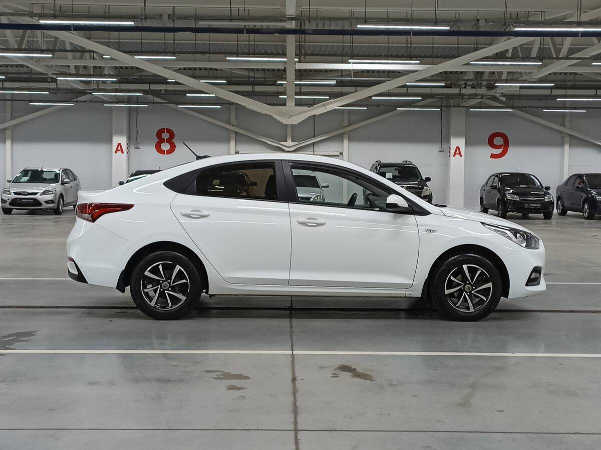 Hyundai Solaris с пробегом — 2017 год. Фото: #3