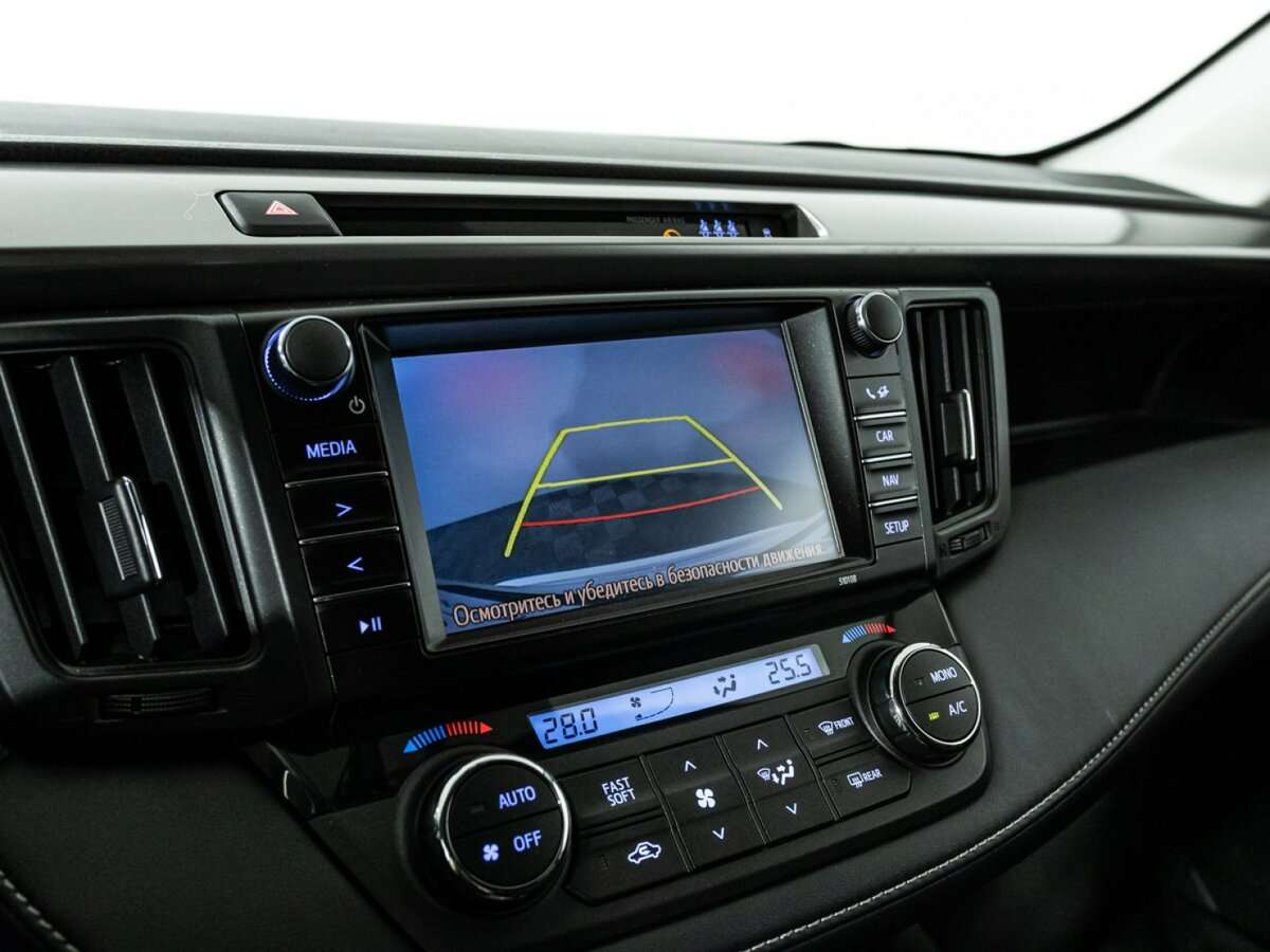 Toyota RAV4 с пробегом — 2017 год. Фото: #16