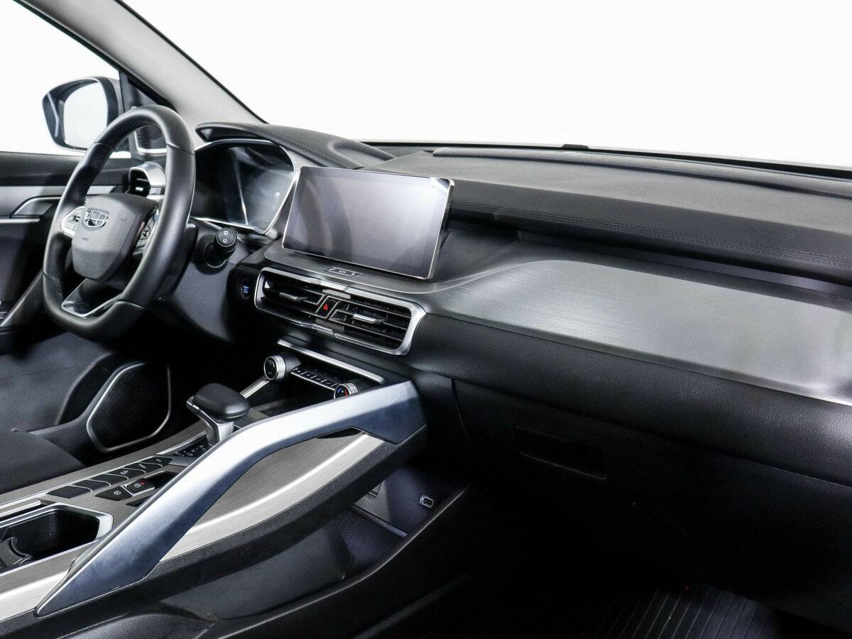 Geely Coolray с пробегом — 2023 год. Фото: #5