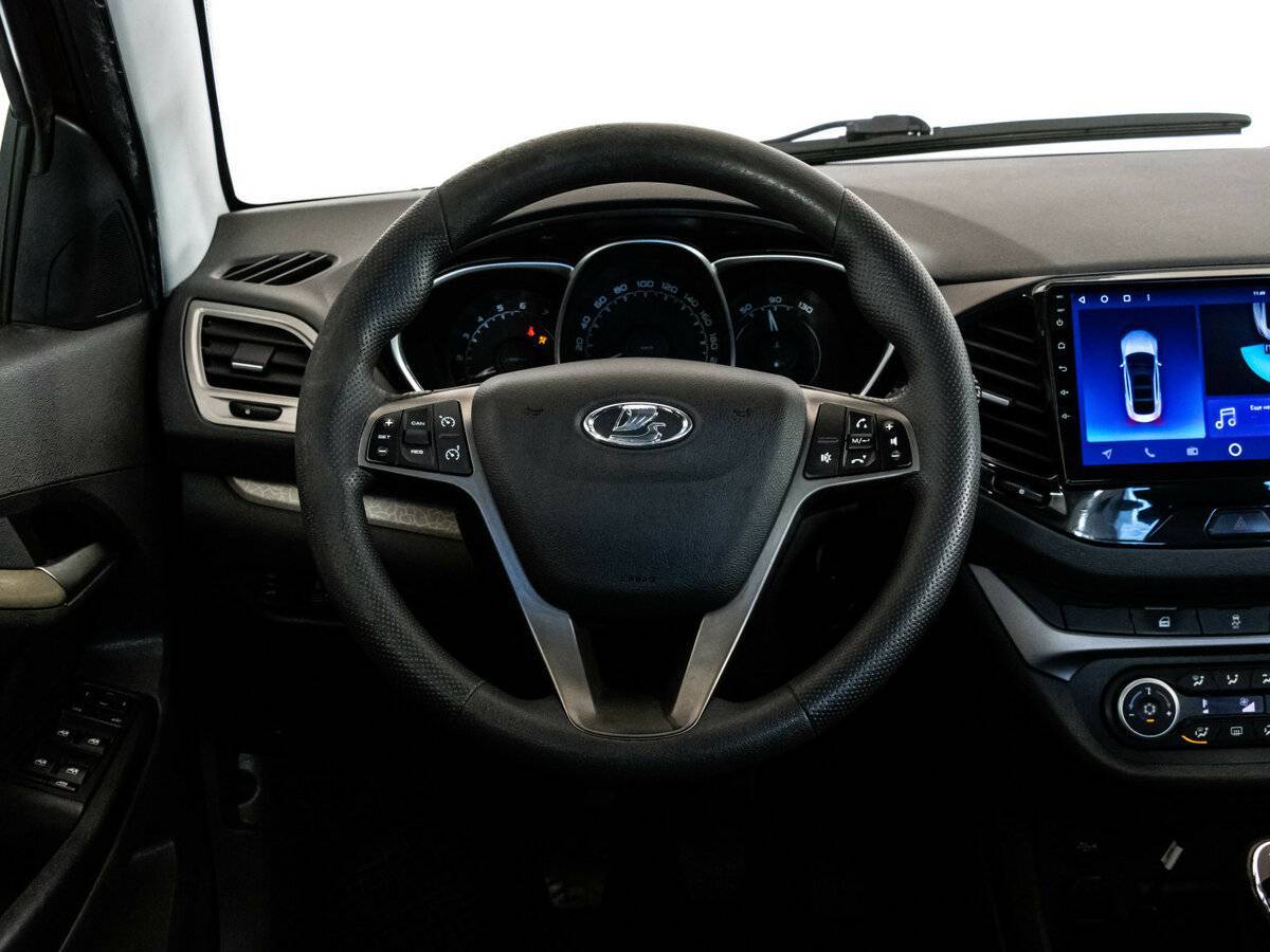 Lada (ВАЗ) Vesta с пробегом — 2016 год. Фото: #11