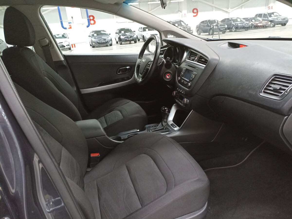 Kia Ceed с пробегом — 2017 год. Фото: #10