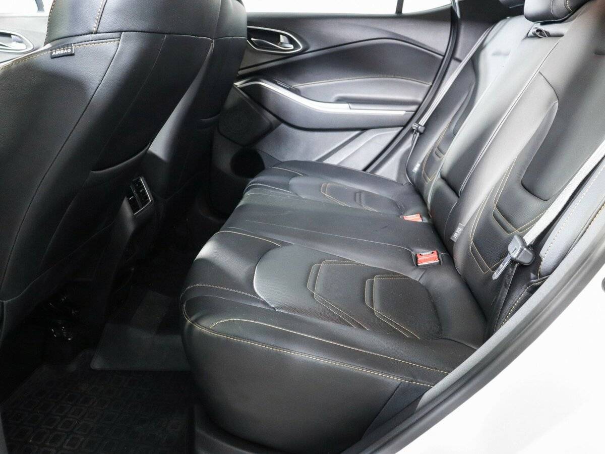 Москвич 3 с пробегом — 2023 год. Фото: #9