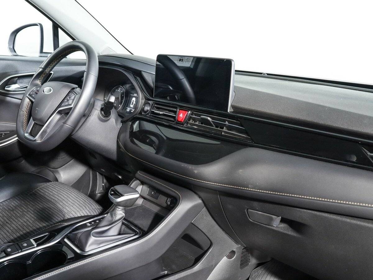 Москвич 3 с пробегом — 2023 год. Фото: #6