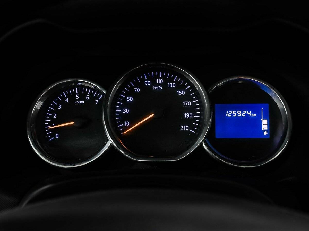 Renault Duster с пробегом — 2017 год. Фото: #9