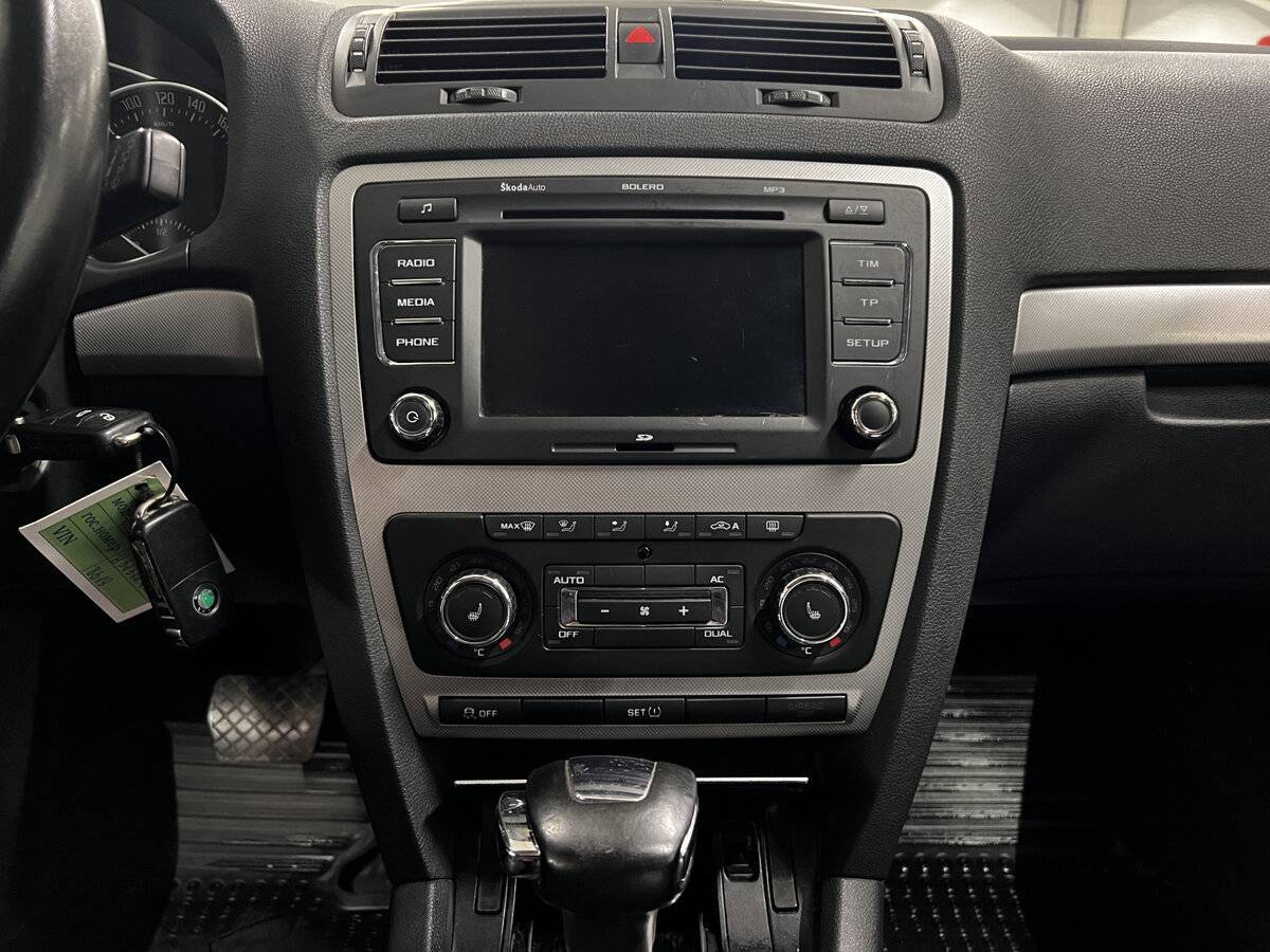 Skoda Octavia с пробегом — 2012 год. Фото: #13