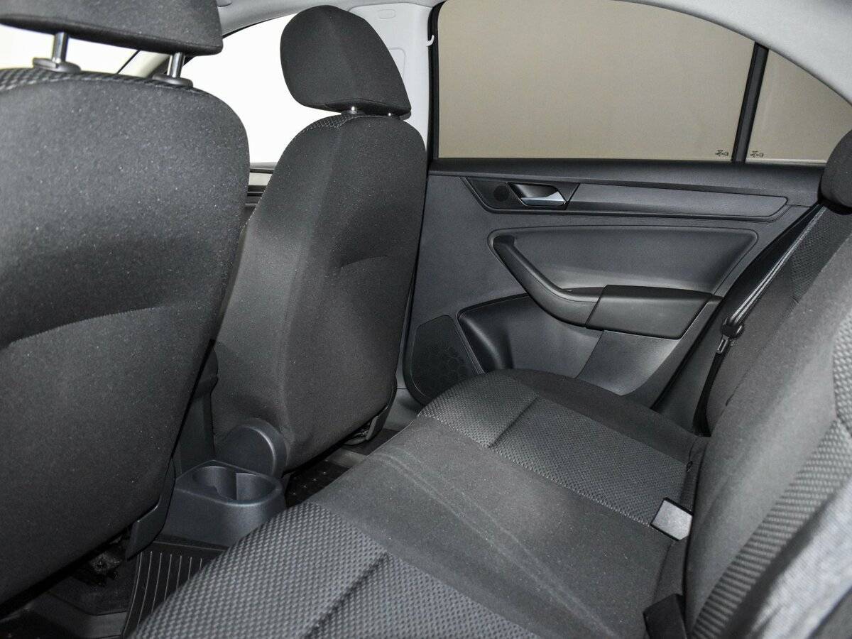 Volkswagen Polo с пробегом — 2021 год. Фото: #10