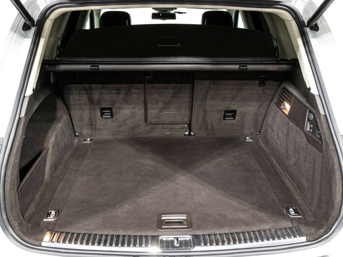 Volkswagen Touareg с пробегом — 2013 год. Фото: #14