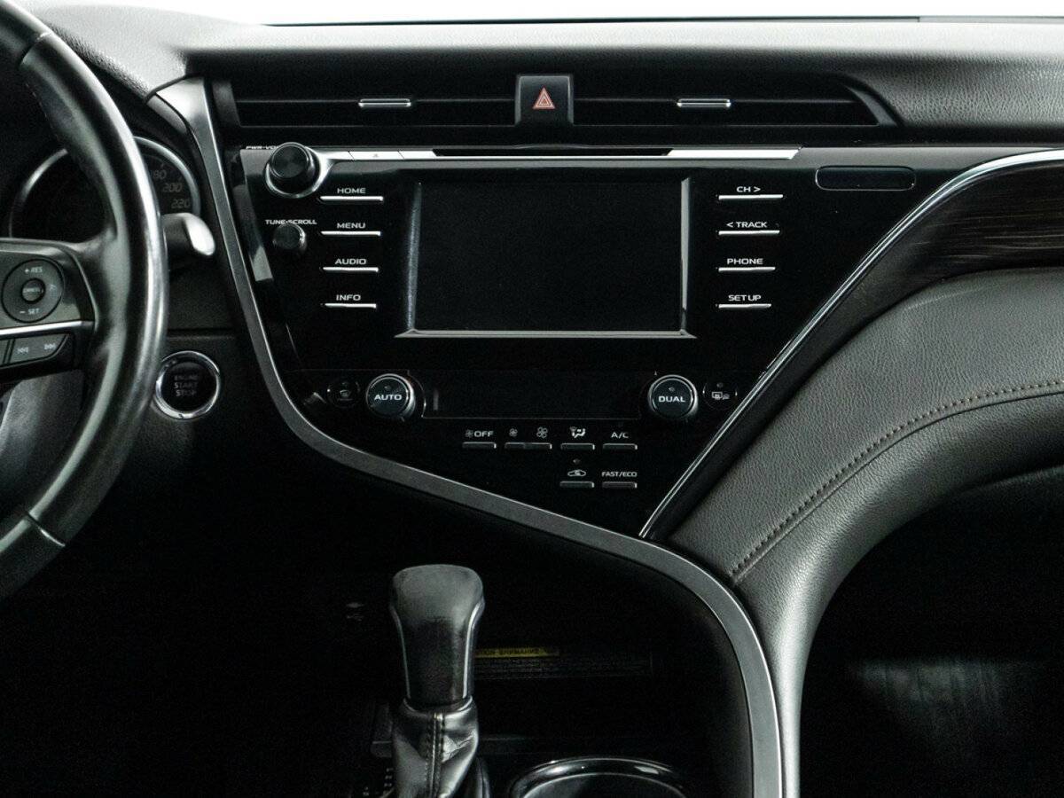 Toyota Camry с пробегом — 2020 год. Фото: #14