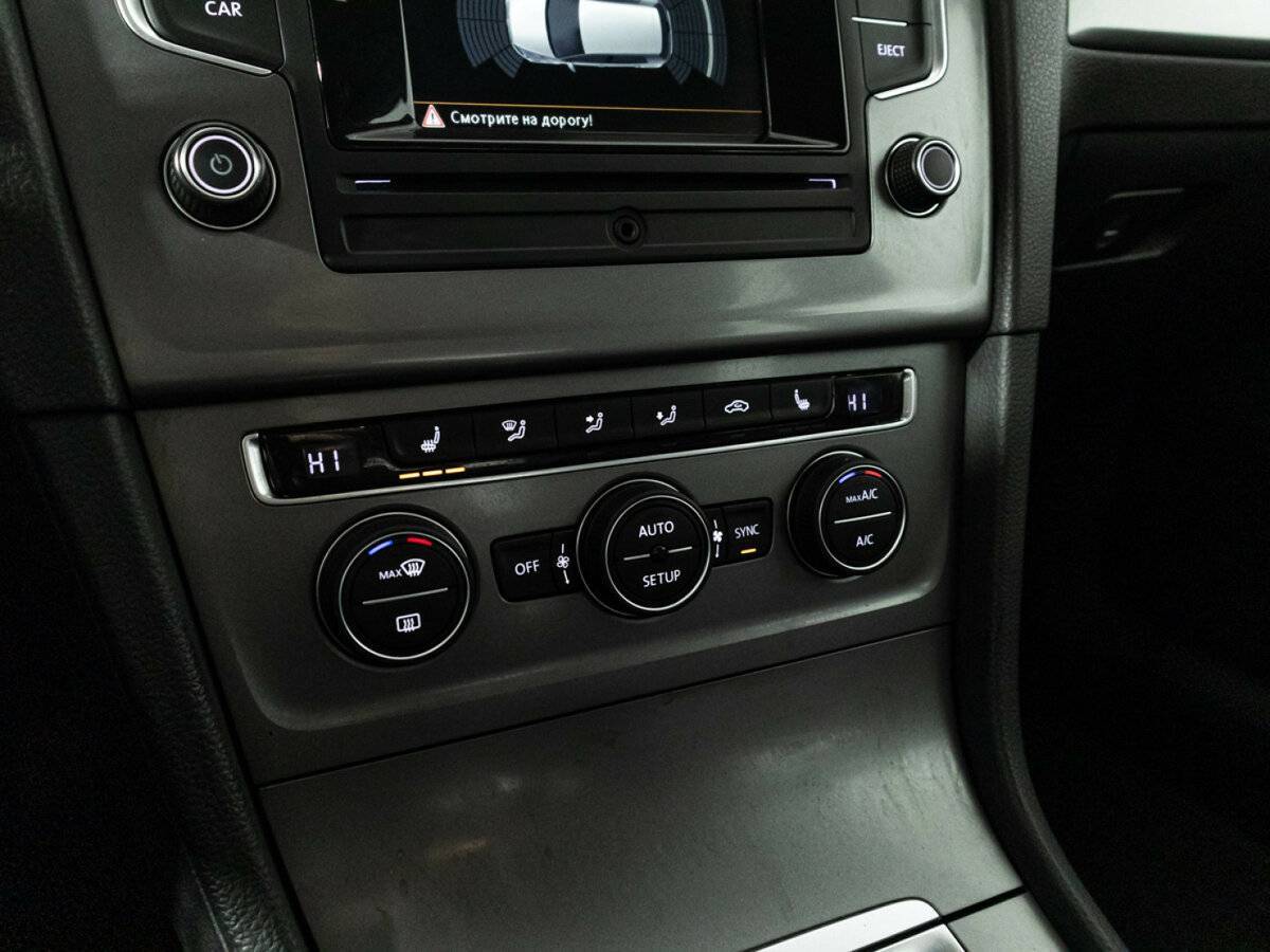 Volkswagen Golf с пробегом — 2013 год. Фото: #15