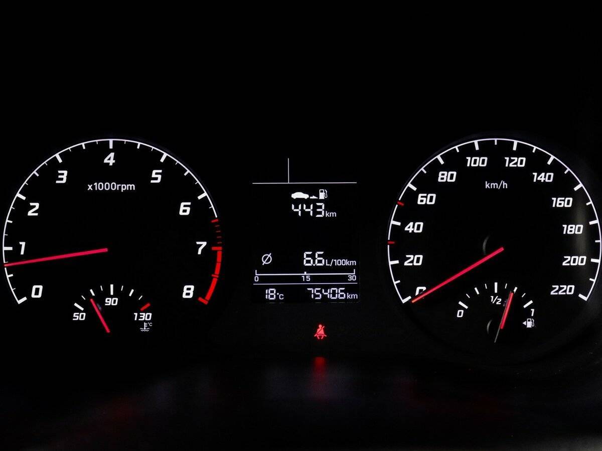 Hyundai Solaris с пробегом — 2021 год. Фото: #8