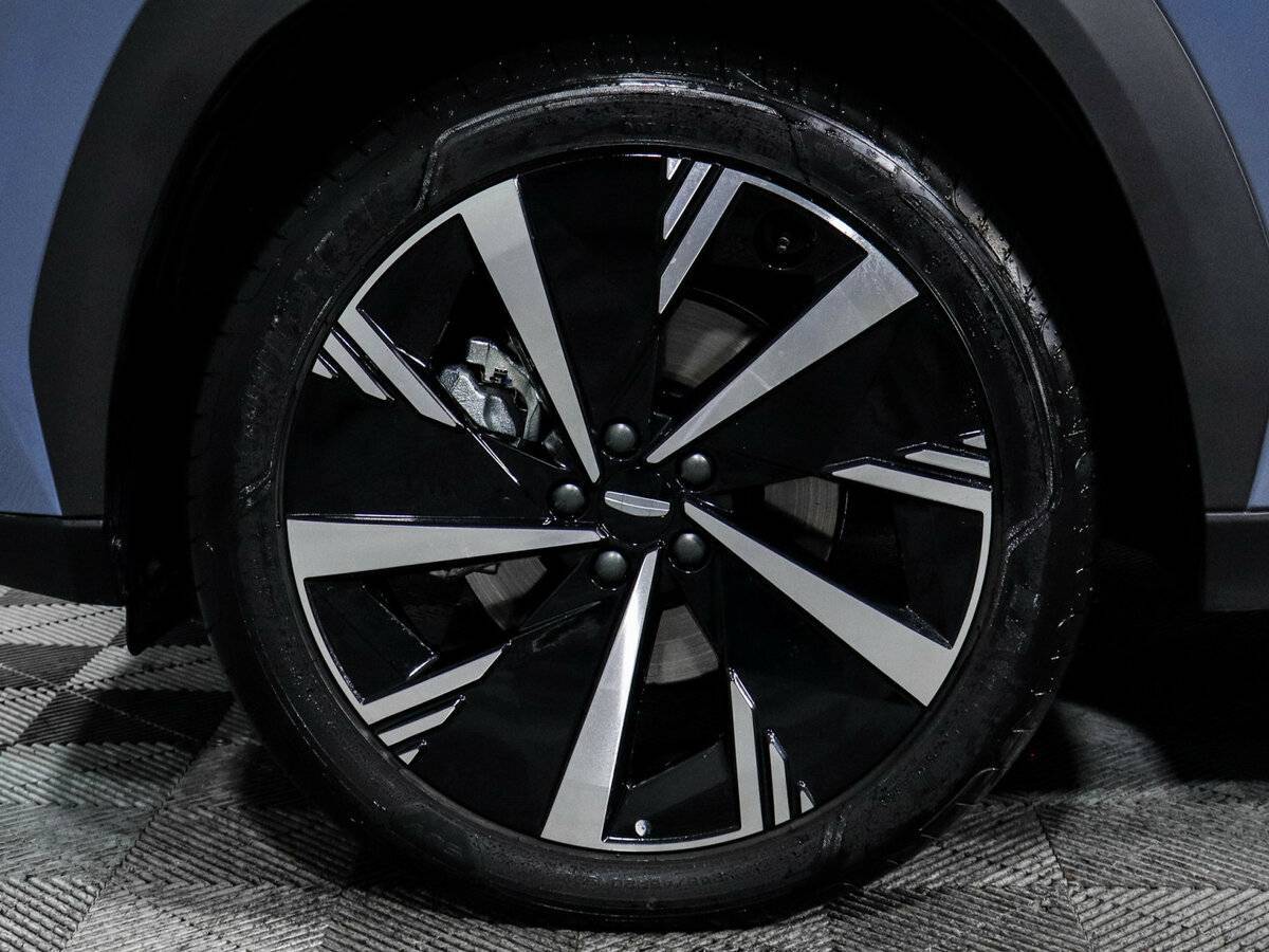 Geely Atlas с пробегом — 2024 год. Фото: #14