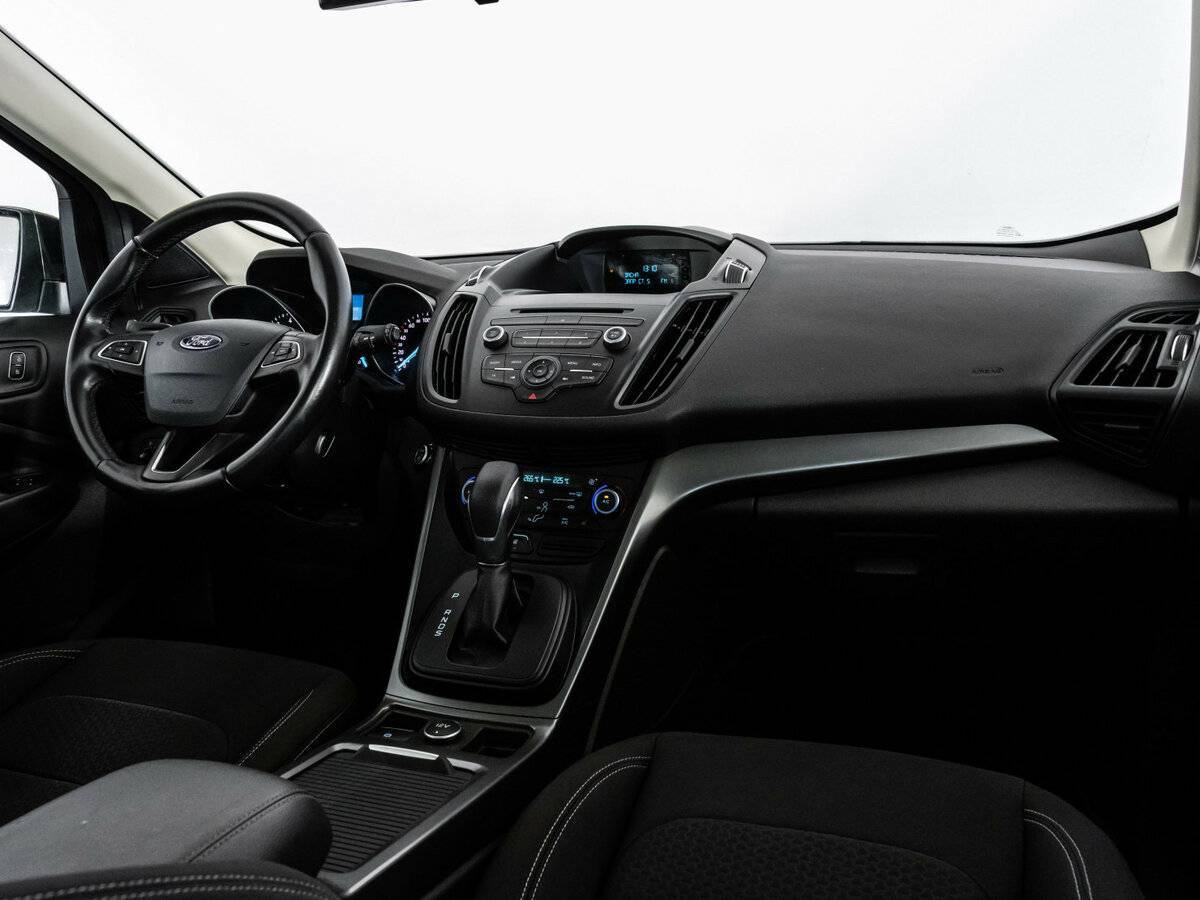 Ford Kuga с пробегом — 2017 год. Фото: #8