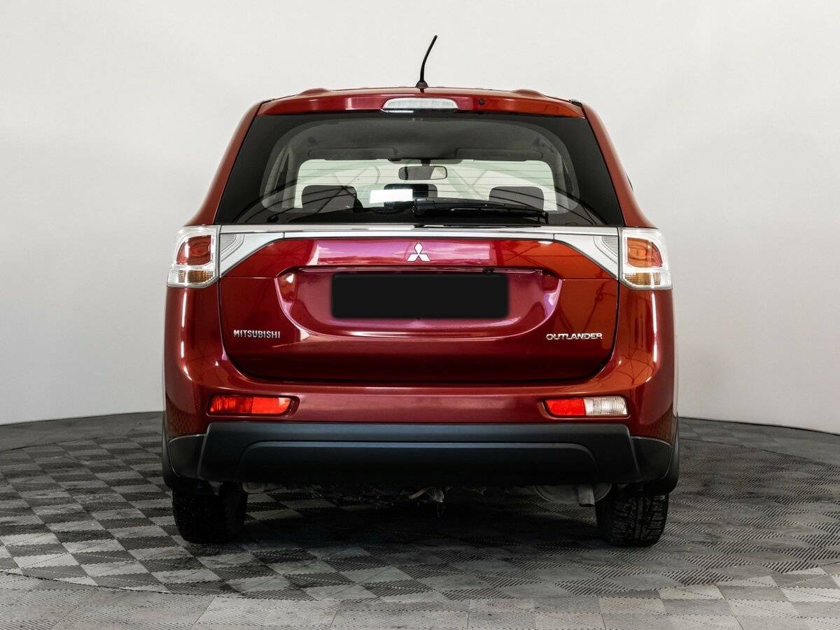 Mitsubishi Outlander с пробегом — 2014 год. Фото: #5