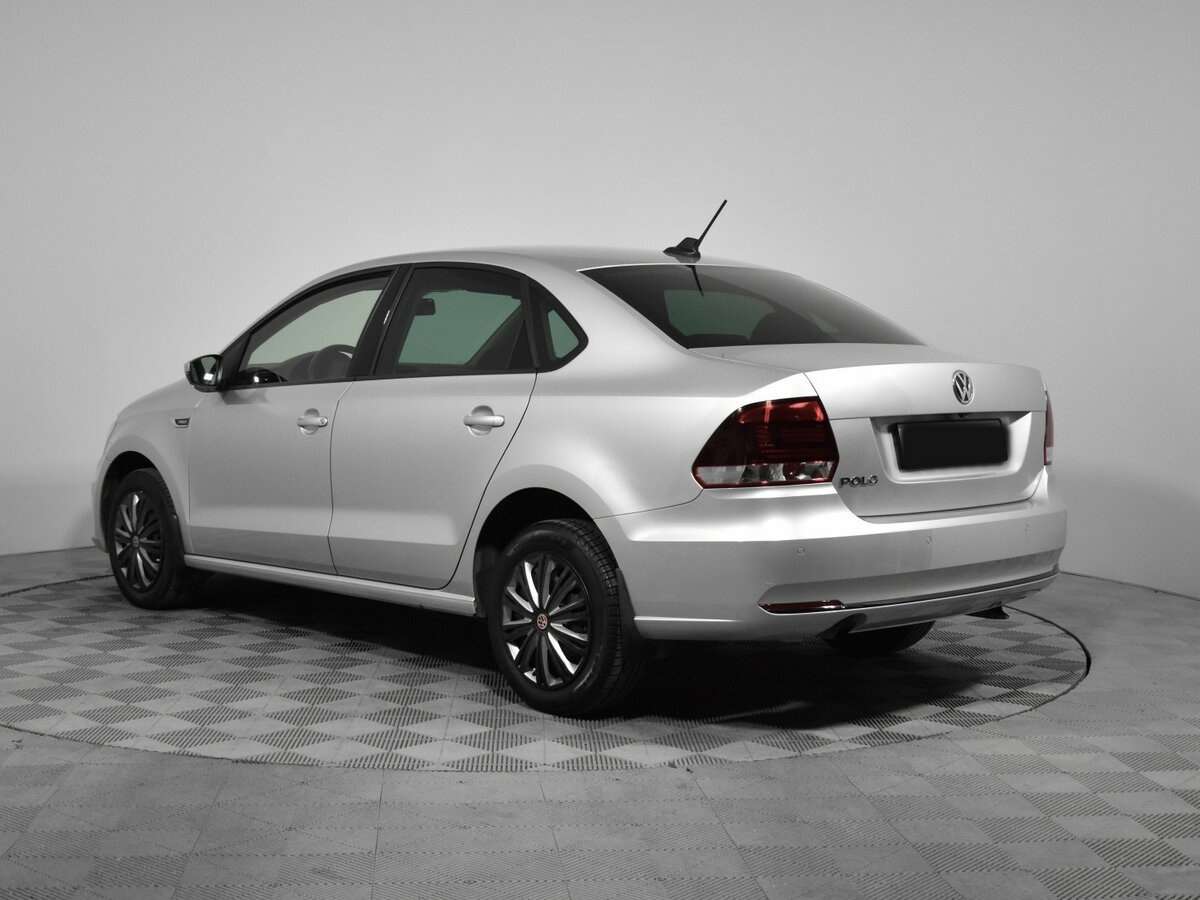 Volkswagen Polo с пробегом — 2018 год. Фото: #5