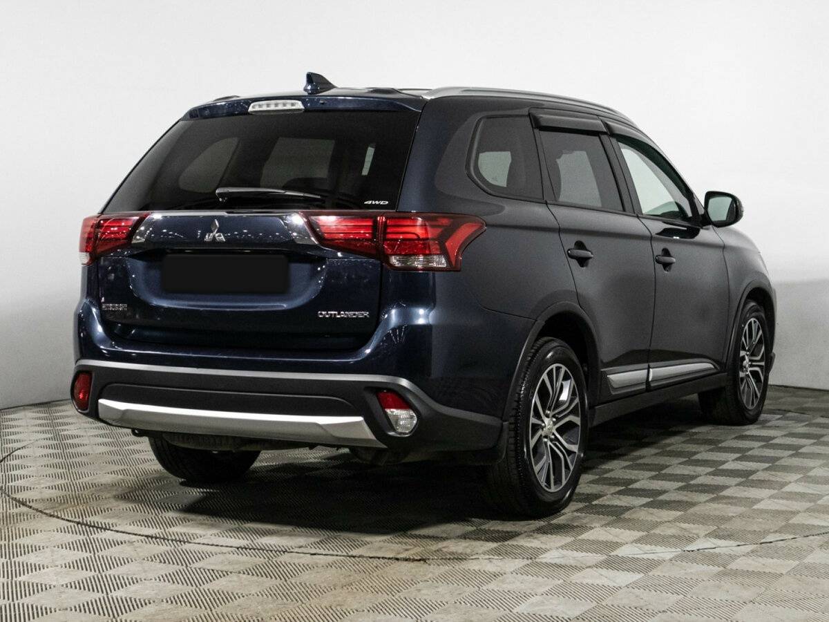 Mitsubishi Outlander с пробегом — 2018 год. Фото: #4