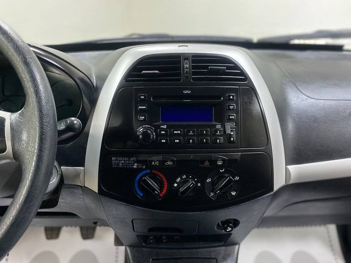 Chery Tiggo (T11) с пробегом — 2012 год. Фото: #9