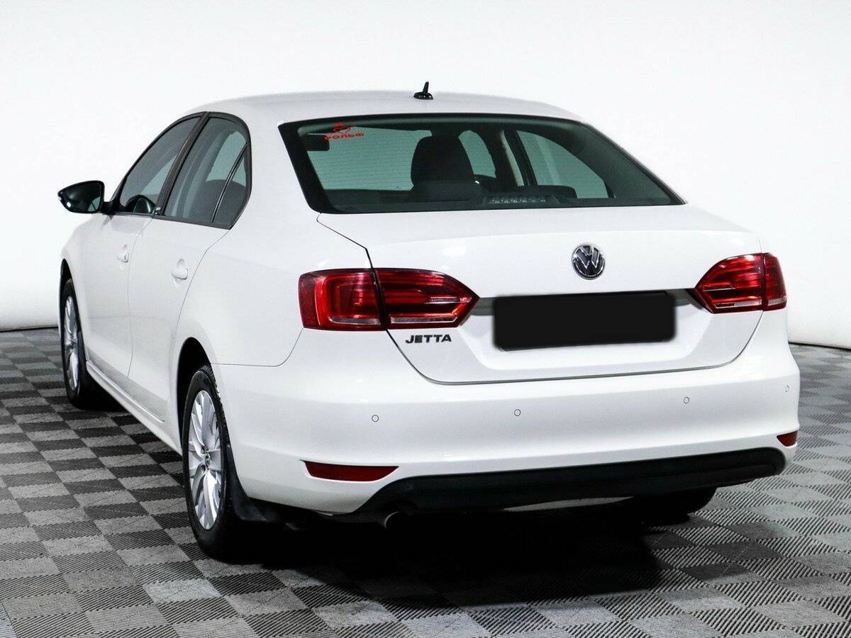 Volkswagen Jetta с пробегом — 2014 год. Фото: #4