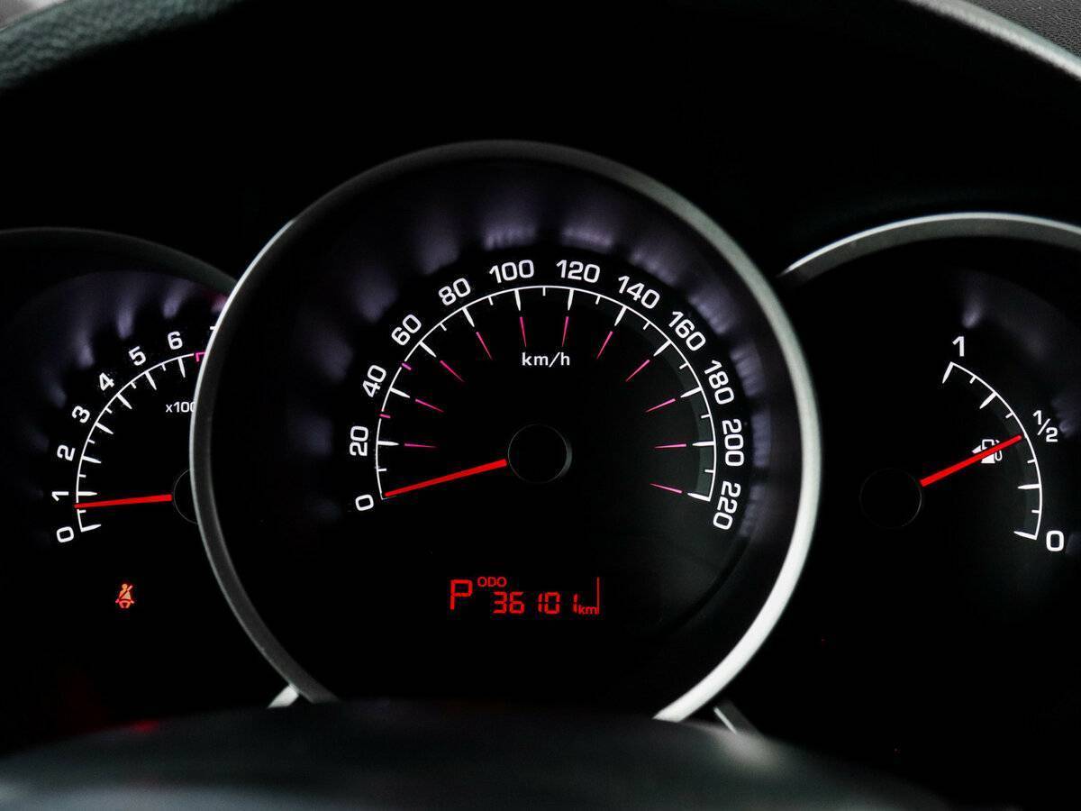 Kia Venga с пробегом — 2016 год. Фото: #6