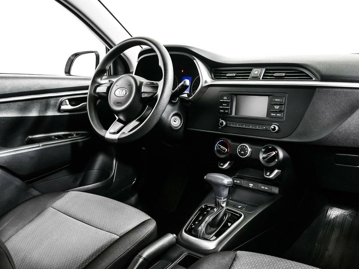 Kia Rio с пробегом — 2020 год. Фото: #8