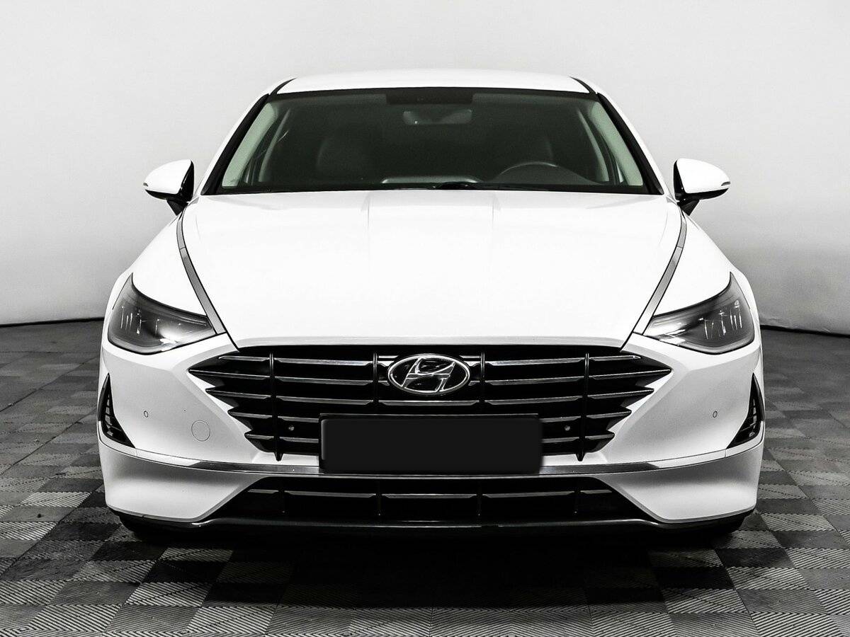 Hyundai Sonata с пробегом — 2020 год. Фото: #1