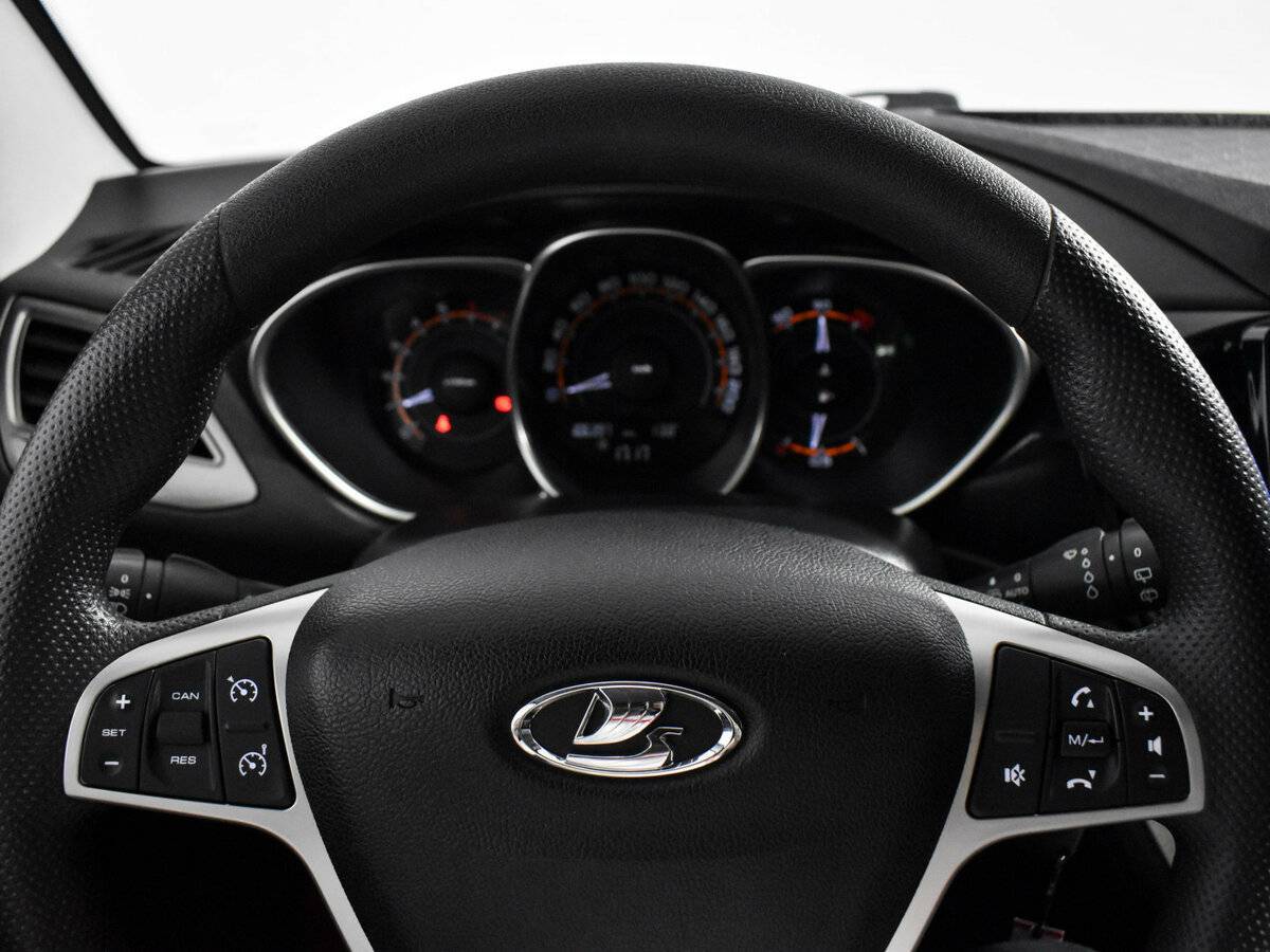 Lada (ВАЗ) Vesta с пробегом — 2018 год. Фото: #15