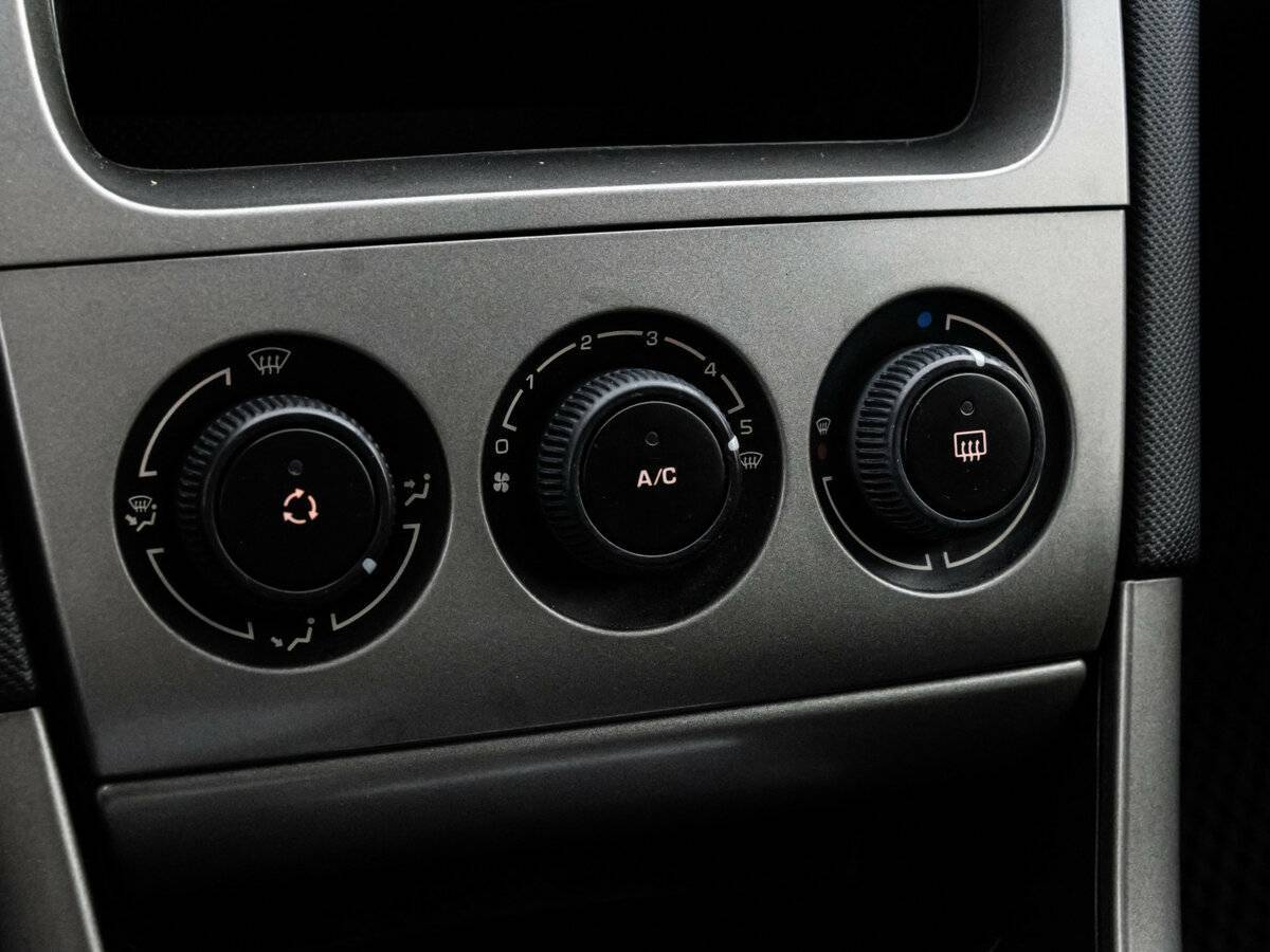 Peugeot 308 с пробегом — 2012 год. Фото: #10