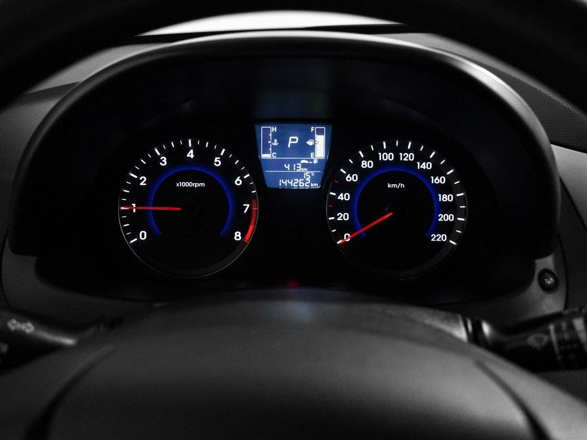 Hyundai Solaris с пробегом — 2015 год. Фото: #16