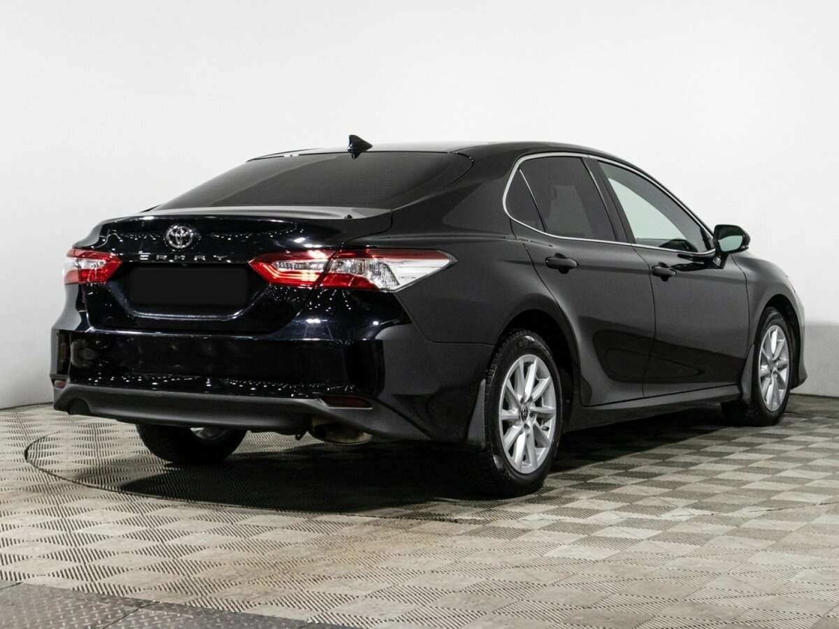 Toyota Camry с пробегом — 2021 год. Фото: #4