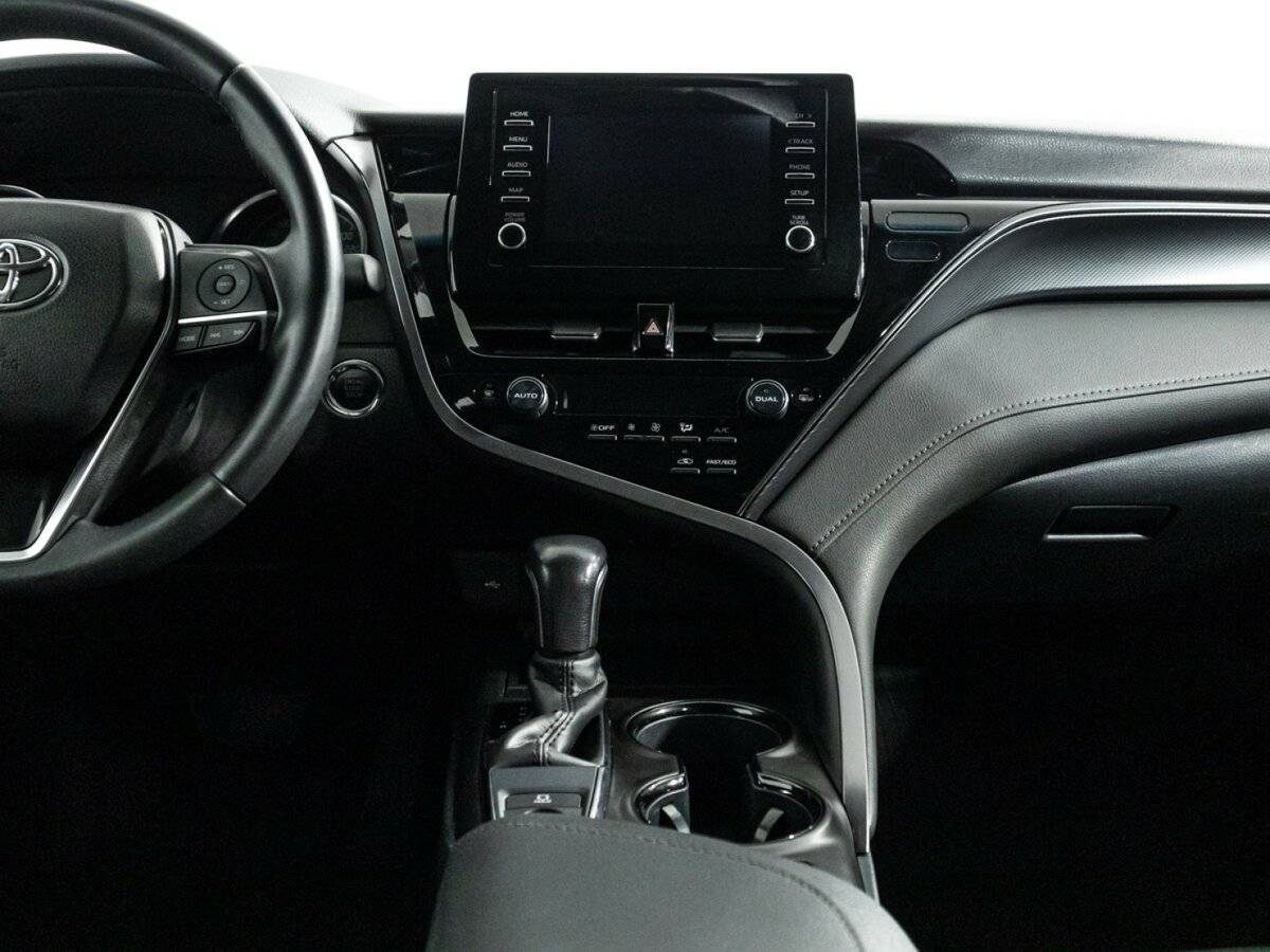 Toyota Camry с пробегом — 2021 год. Фото: #13