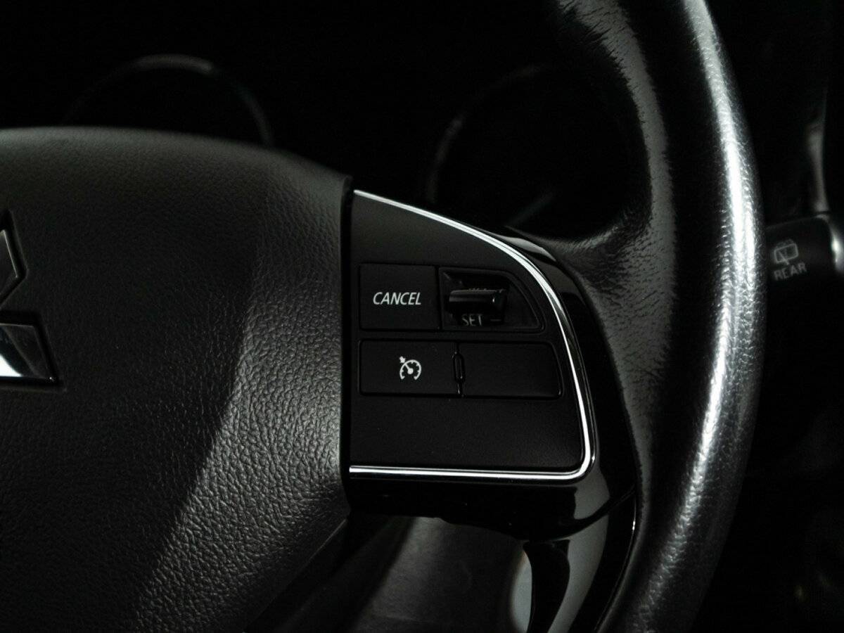 Mitsubishi Outlander с пробегом — 2017 год. Фото: #18