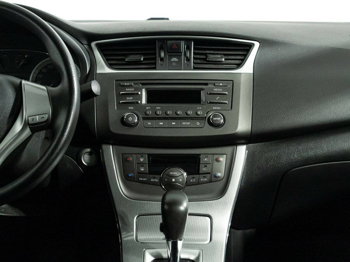 Nissan Sentra с пробегом — 2015 год. Фото: #13