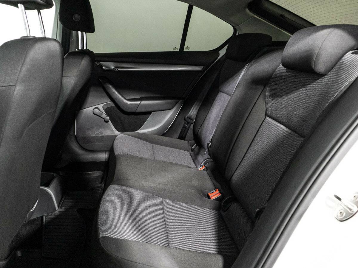 Skoda Octavia с пробегом — 2016 год. Фото: #9