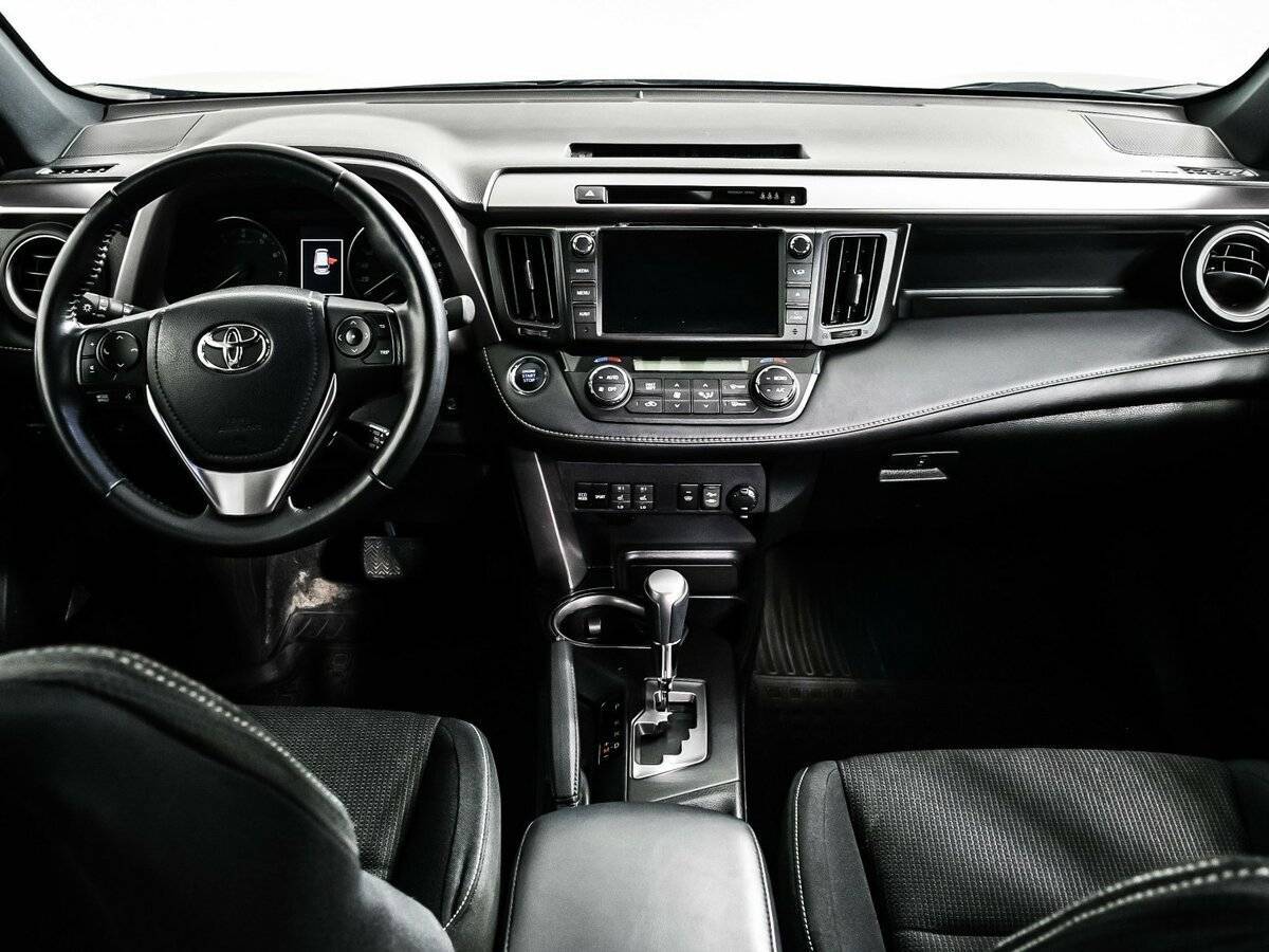 Toyota RAV4 с пробегом — 2019 год. Фото: #10