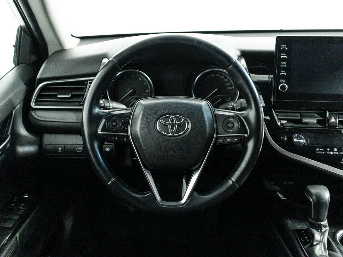 Toyota Camry с пробегом — 2021 год. Фото: #17