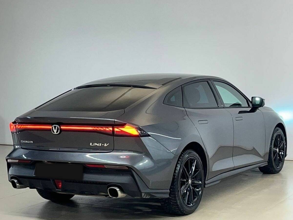 Changan UNI-V с пробегом — 2023 год. Фото: #6