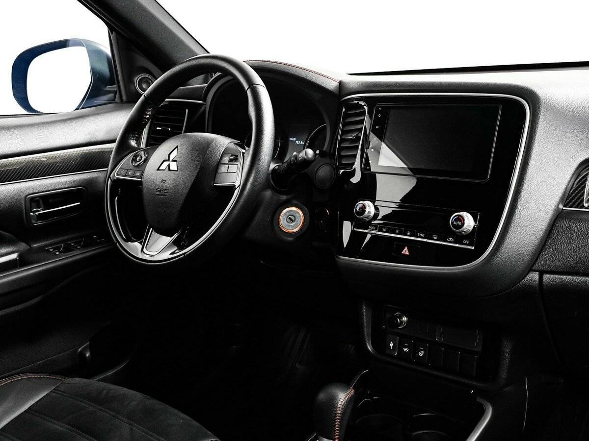 Mitsubishi Outlander с пробегом — 2020 год. Фото: #7