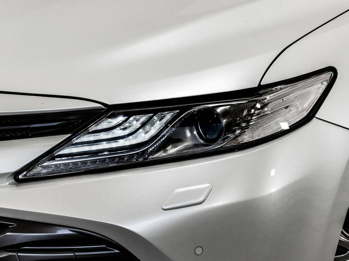 Toyota Camry с пробегом — 2018 год. Фото: #8