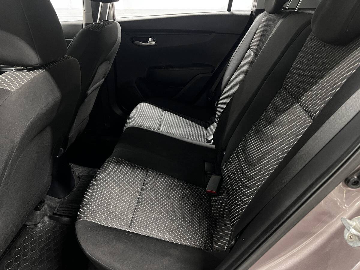 Kia Rio с пробегом — 2019 год. Фото: #11