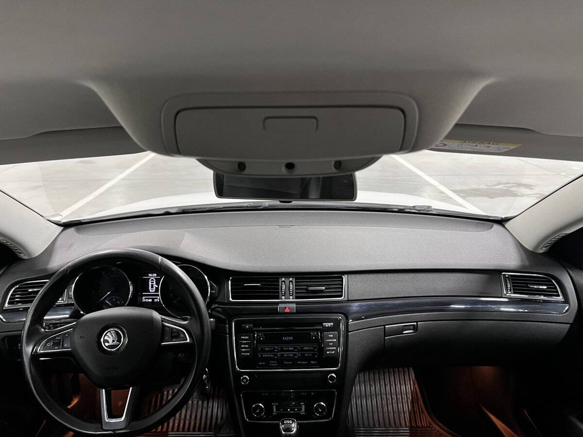 Skoda Superb с пробегом — 2014 год. Фото: #13
