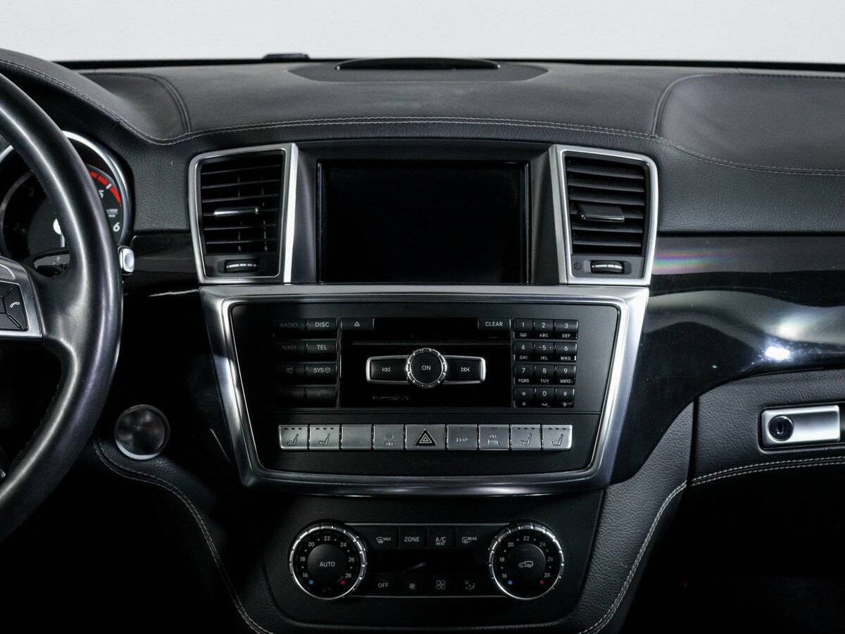 Mercedes-Benz M-Класс с пробегом — 2015 год. Фото: #10