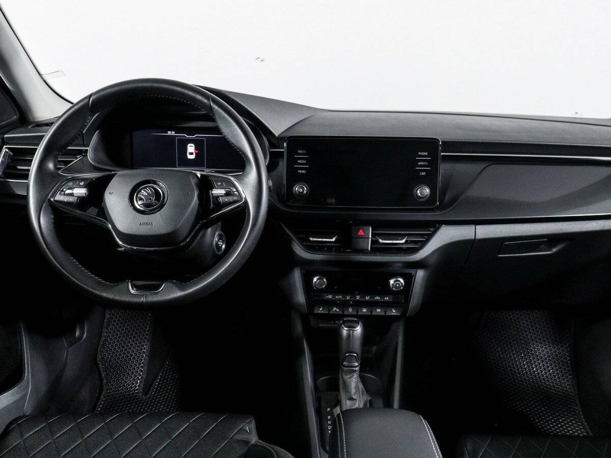 Skoda Rapid с пробегом — 2021 год. Фото: #11
