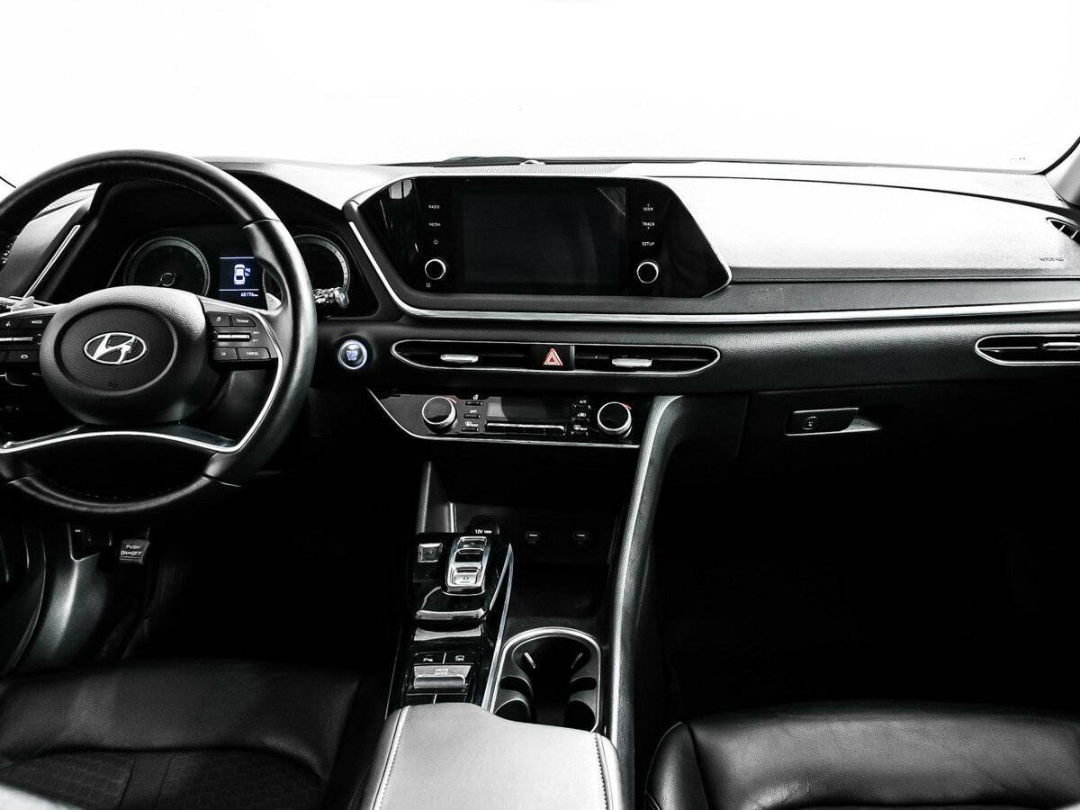 Hyundai Sonata с пробегом — 2020 год. Фото: #10