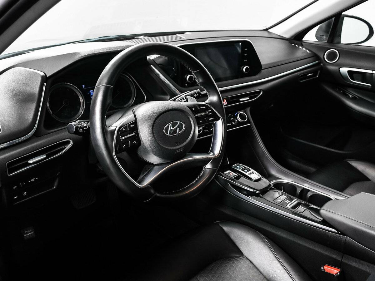 Hyundai Sonata с пробегом — 2020 год. Фото: #12