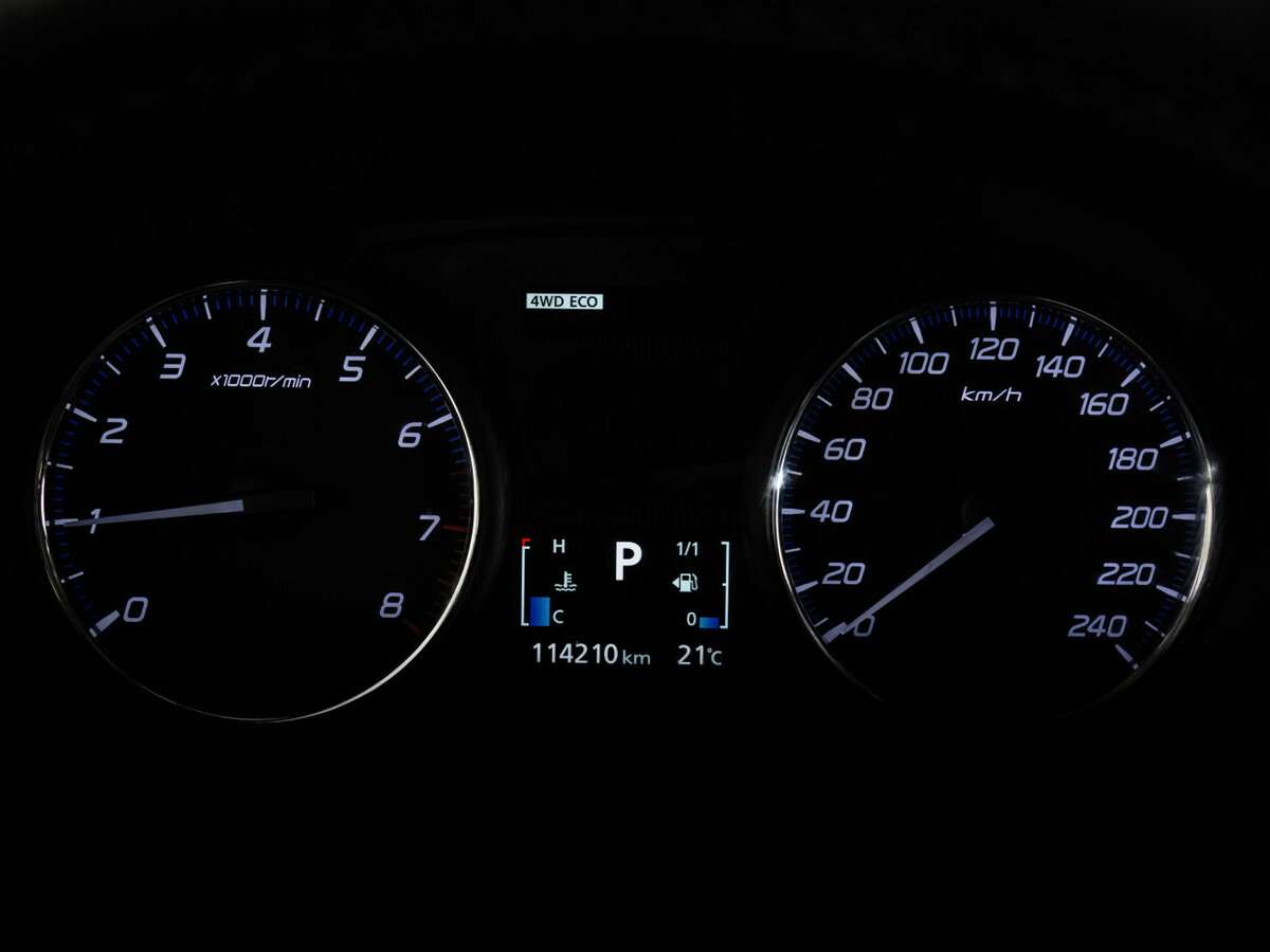 Mitsubishi Outlander с пробегом — 2014 год. Фото: #18