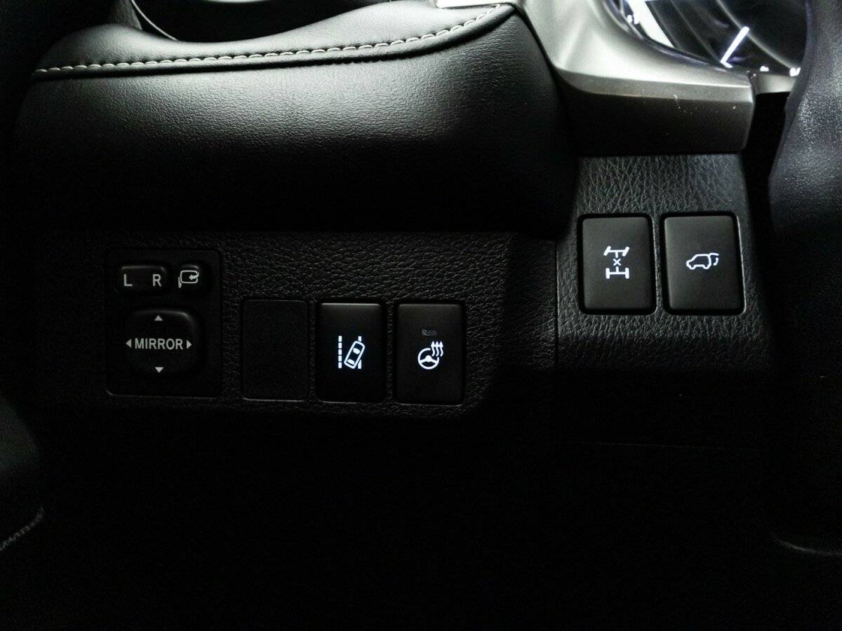 Toyota RAV4 с пробегом — 2018 год. Фото: #22