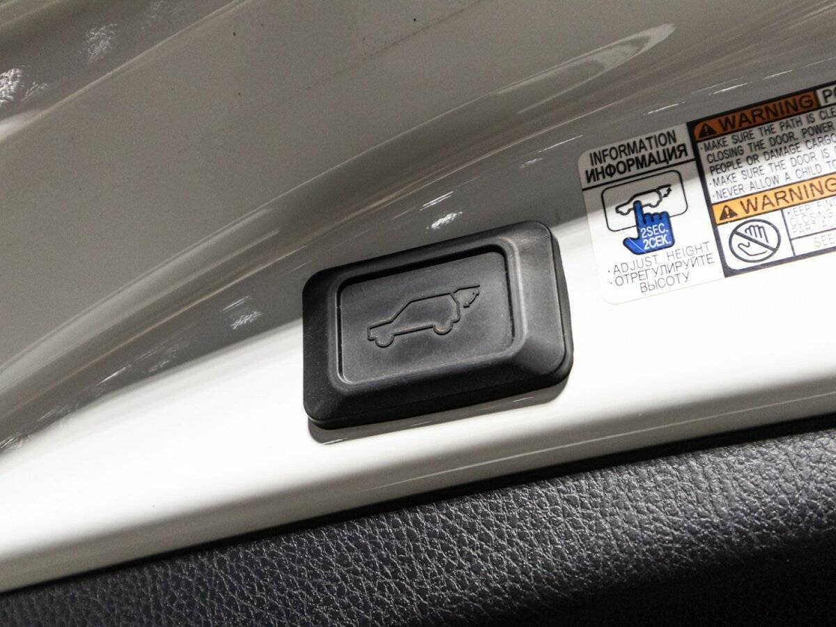 Toyota RAV4 с пробегом — 2019 год. Фото: #15