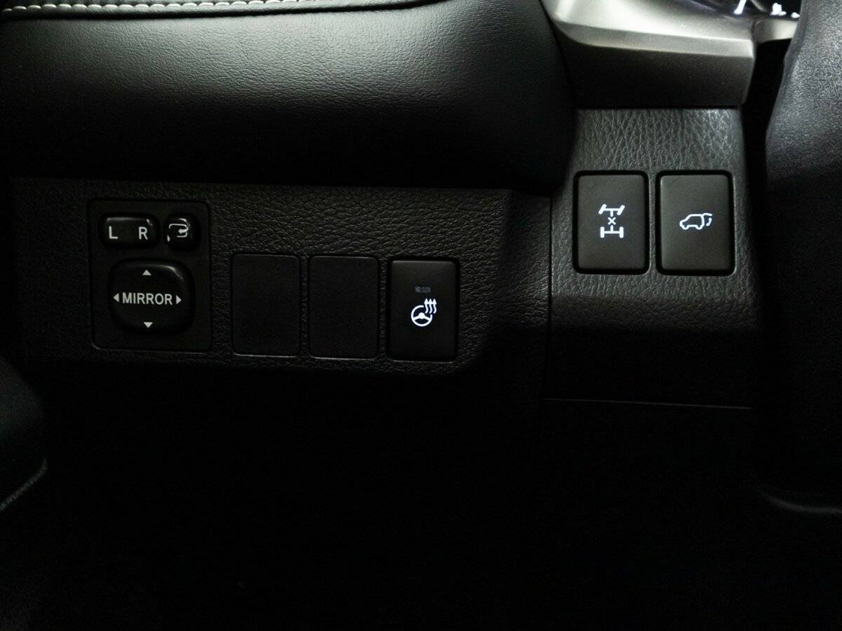 Toyota RAV4 с пробегом — 2019 год. Фото: #18